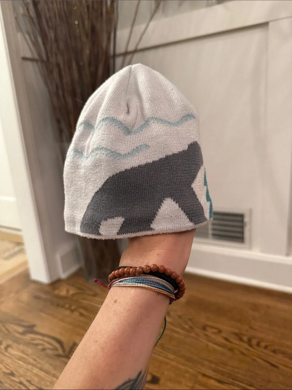 Patagonia Kids Off White Beanie with Teal Tree Motif